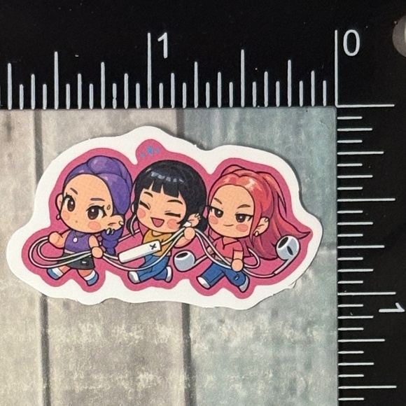 ๐10/$10๐ K-Pop Demon Hunters Reusable Waterproof Vinyl Sticker Decal - Picture 1 of 1